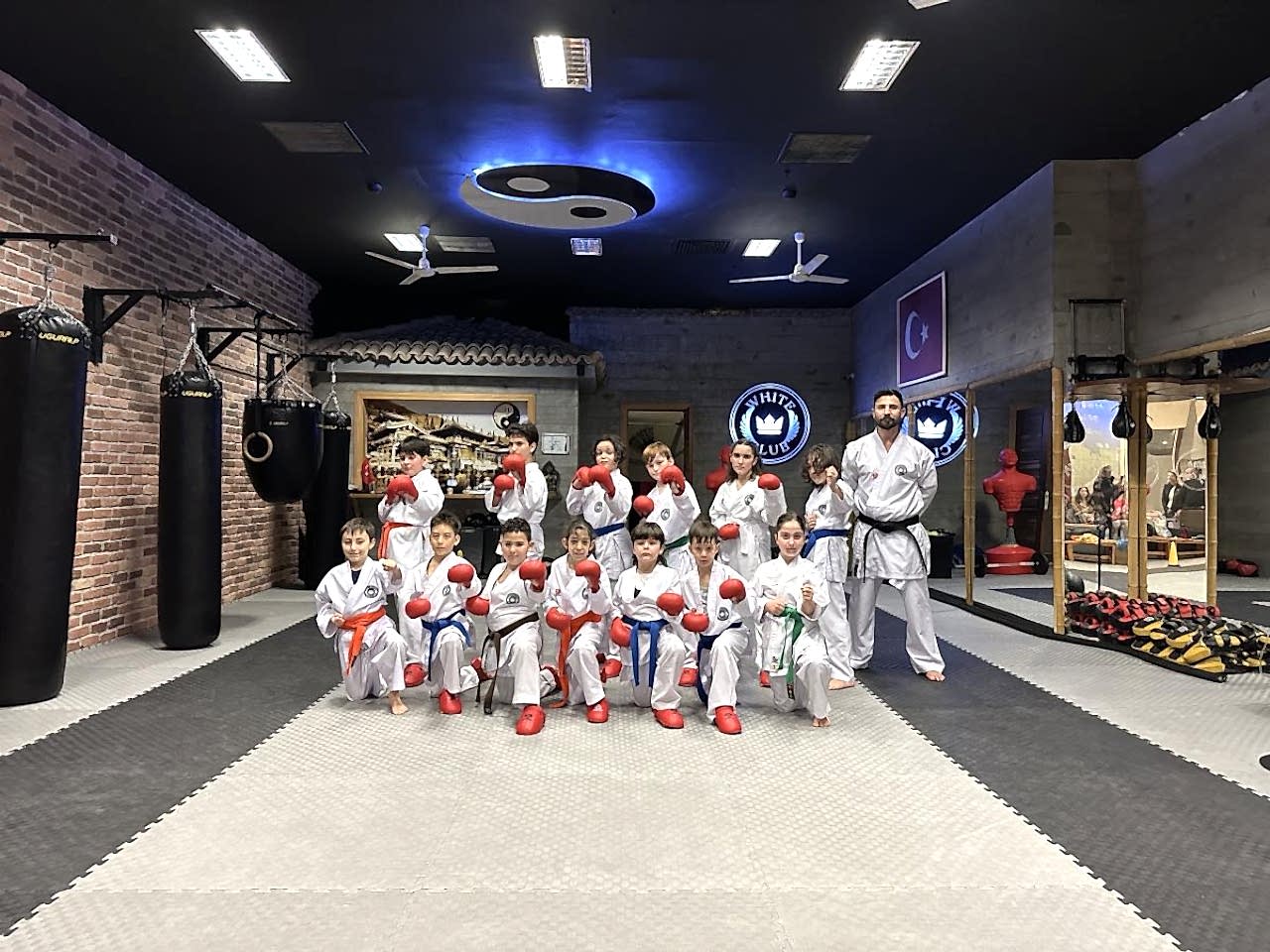 Çocukların dövüş sporu yapmasının fiziksel ve psikolojik faydaları nelerdir?